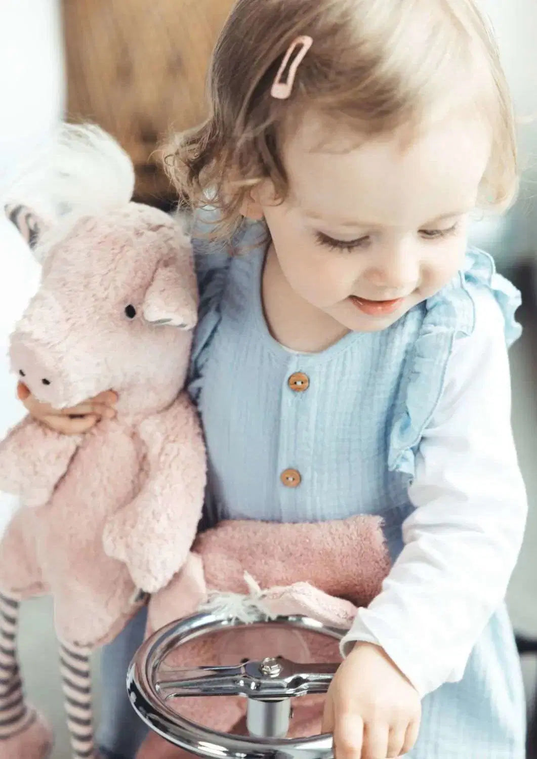 Größenvergleich des Bio Kuscheltiers "Schwein" in Klein und XXL aus Baumwolle – handgefertigt von PAT & PATTY