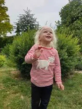 Bio Langarmshirt "Ziege" – liebevoll gefaltet oder umweltfreundlich verpackt aus GOTS-zertifizierter Bio-Baumwolle von PAT & PATTY