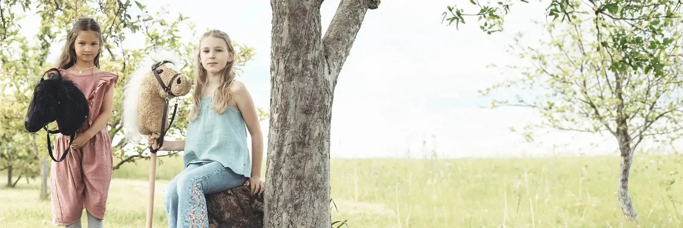 Handgemachtes Bio-Steckenpferd Pontos mit Gebiss – umweltfreundliches Reitspielzeug für Kinder von PAT & PATTY