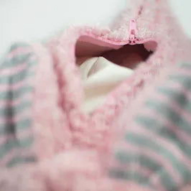 Handgemachtes Bio-Kuschelkissen in Schweinchenform mit Inlett – nachhaltiges Babykissen von PAT & PATTY