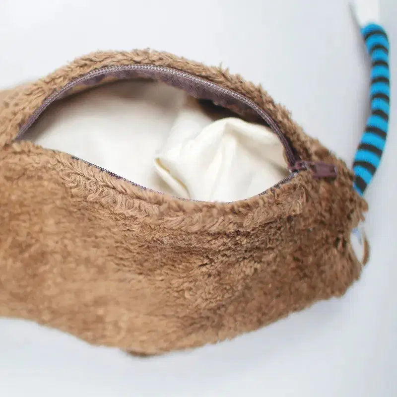 Bio Wärmekissen Wildschwein dunkelbraun mit eine Inlett