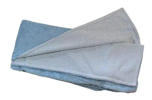 Detailansicht der Bio Kinderdecke "Froschkönig" – Etikett aus nachhaltiger Produktion von PAT & PATTY