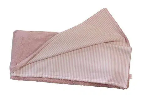 Bio Kinderdecke "Froschkönig" – liebevoll verpackt oder im Einsatz, aus GOTS-zertifizierter Bio-Baumwolle von PAT & PATTY