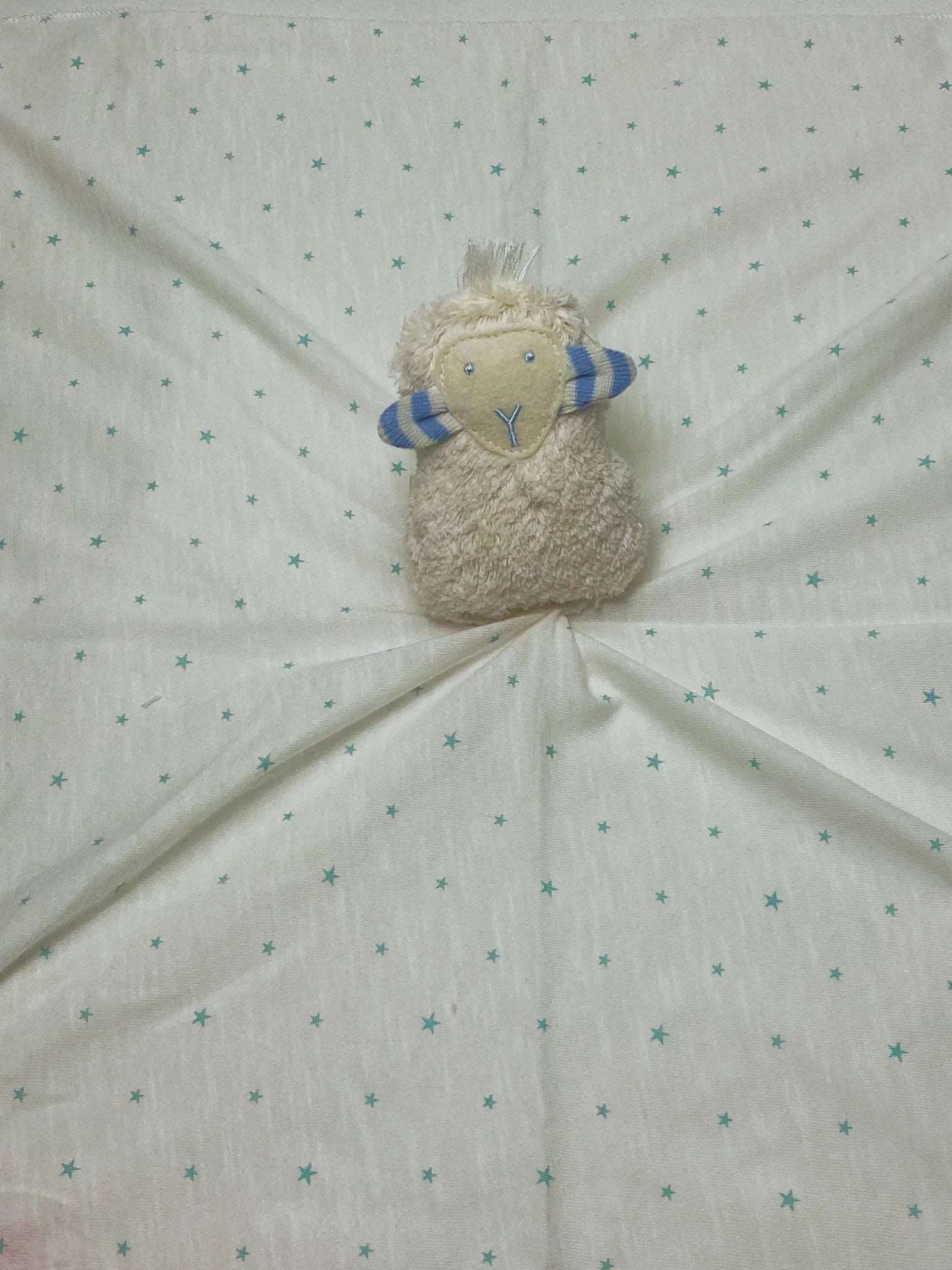 Bio Kuscheliges Schaf Schnuffeltuch Für Babys – Handgemacht Von PAT & PATTY