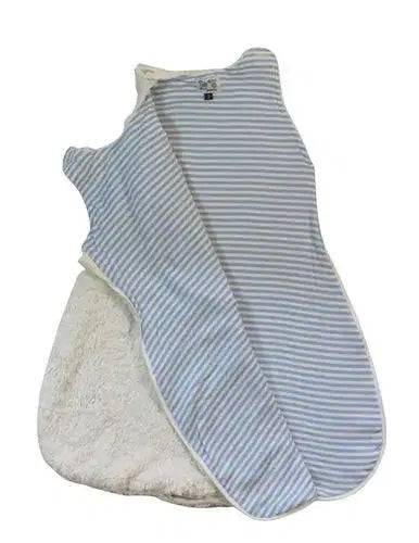 Detailansicht oder geöffneter Bio Schlafsack "Schaf" aus Plüsch – GOTS-zertifizierte Bio-Baumwolle, extra weich von PAT & PATTY