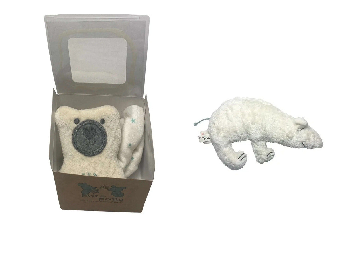 Geschenkset Eisbär – Bio Schmusetuch und Bio Rassel im Set, GOTS-zertifiziert, handgefertigt von PAT & PATTY