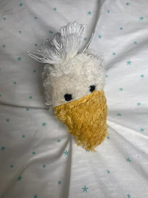 Personalisiertes Schmusetuch Gans in Hellblau mit Sternenmuster – aus Bio-Baumwolle von PAT & PATTY