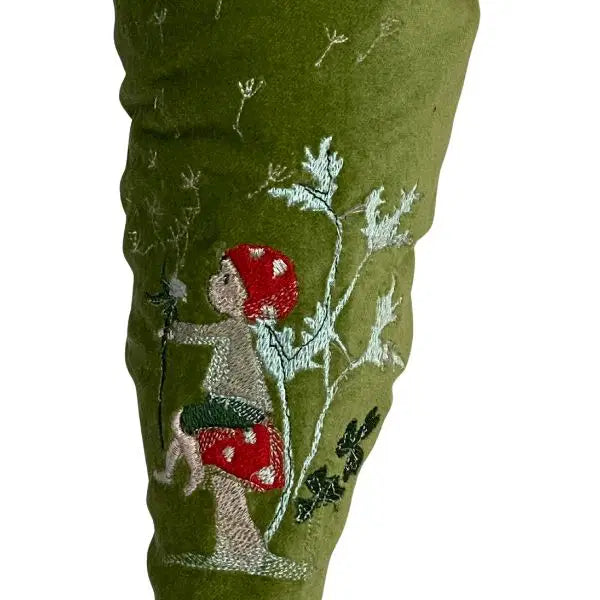 Handgemachte Schultüte aus Stoff mit Fliegenpilz-Stickerei – nachhaltiges Geschenk zur Einschulung